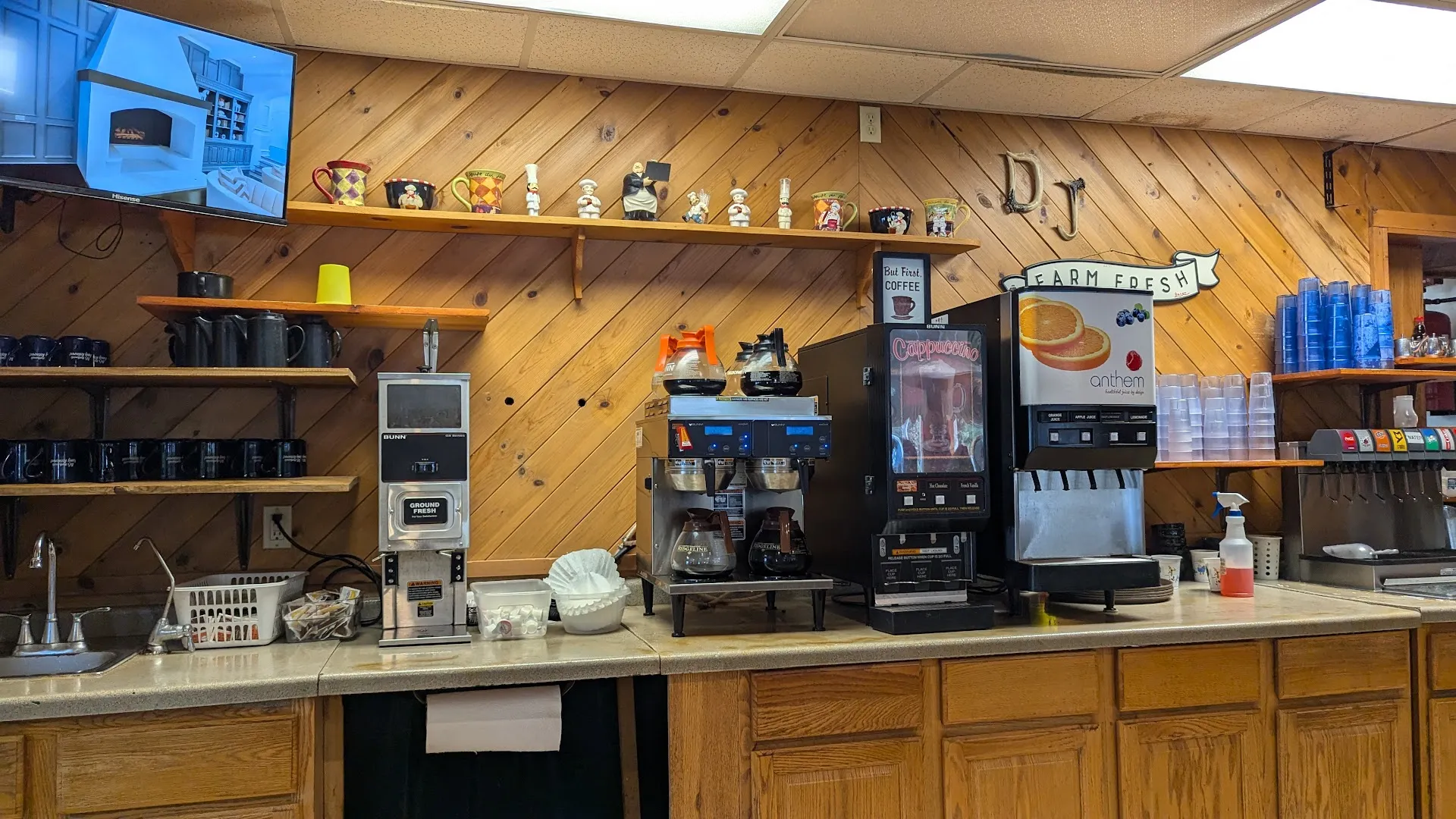 DJ's Northwoods Family Restaurant