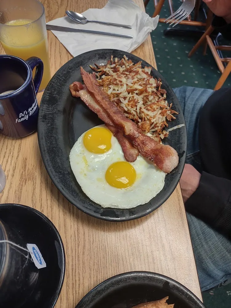 Eggs Bacon and Hash Browns